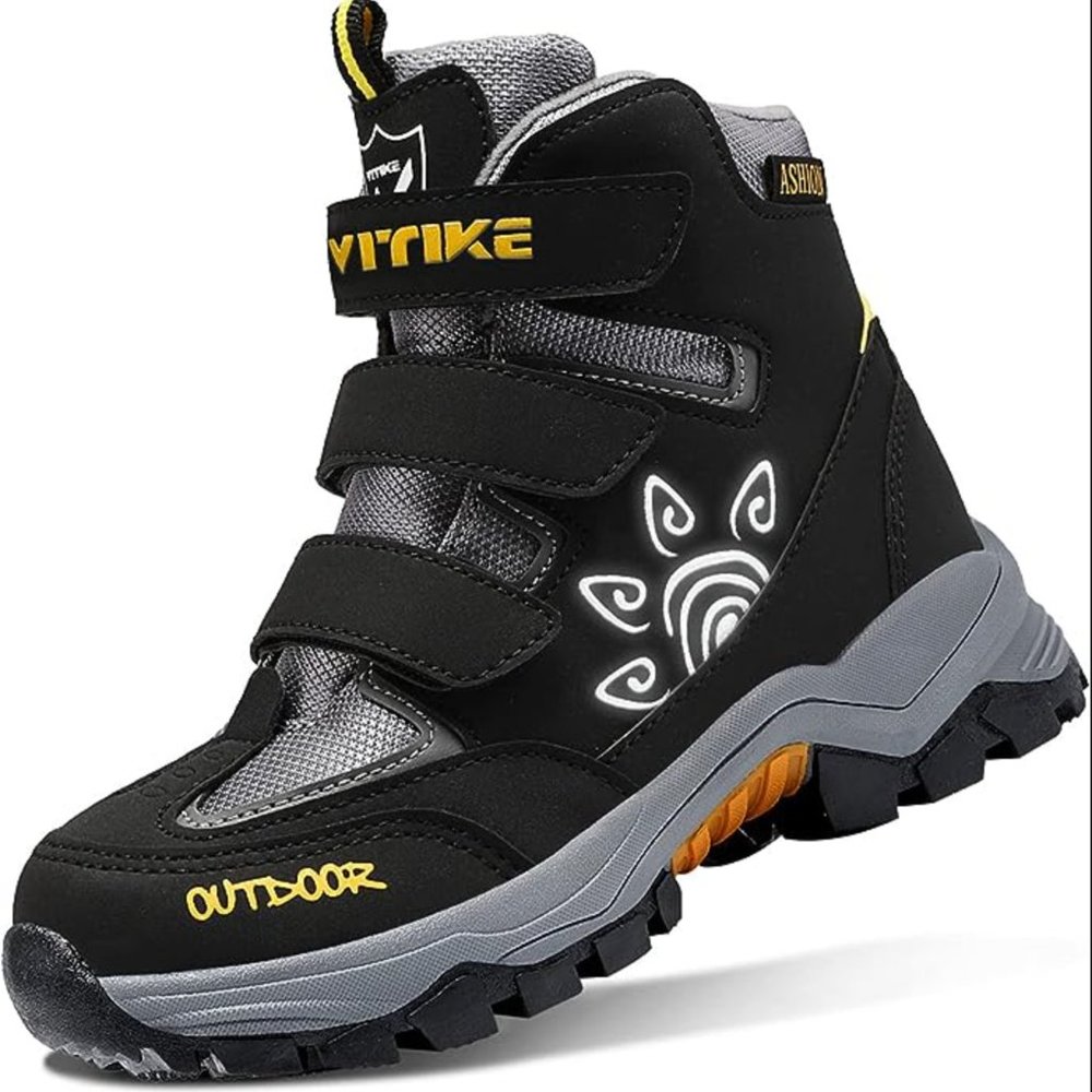 Vitike (NWOT) boys snow boots with retractable cleat sz9.5